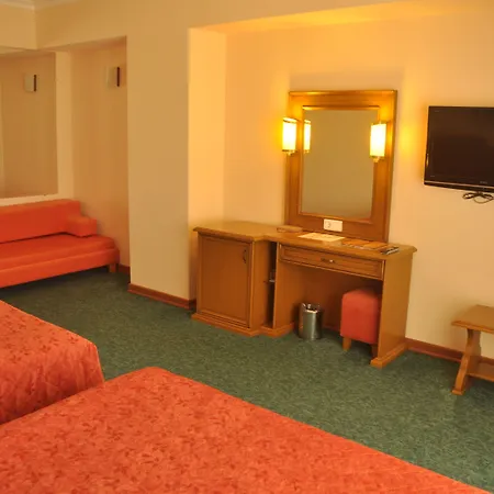 Club Boran Mare Üdülőközpont