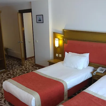 Club Boran Mare 5* קמר