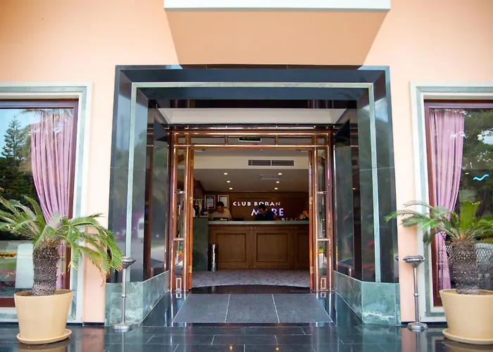 Club Boran Mare منتجع كمر