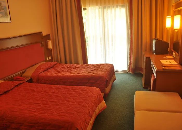 Club Boran Mare منتجع كمر